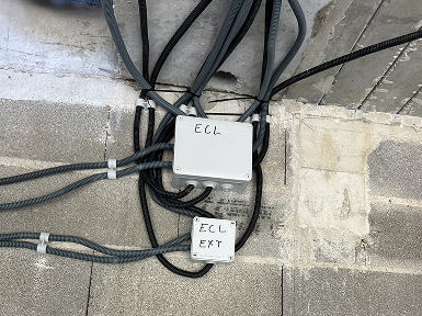 Photo d'un boîtier de dérivation